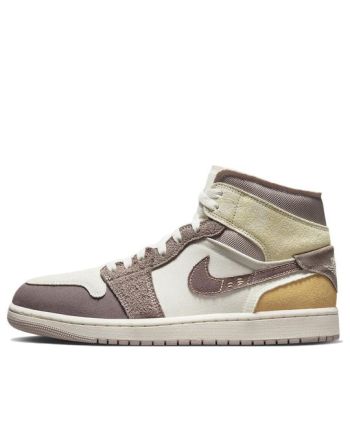 Air Jordan 1 Mid SE Craft ??Inside Out ?C Taupe Haze?? DM9652-102